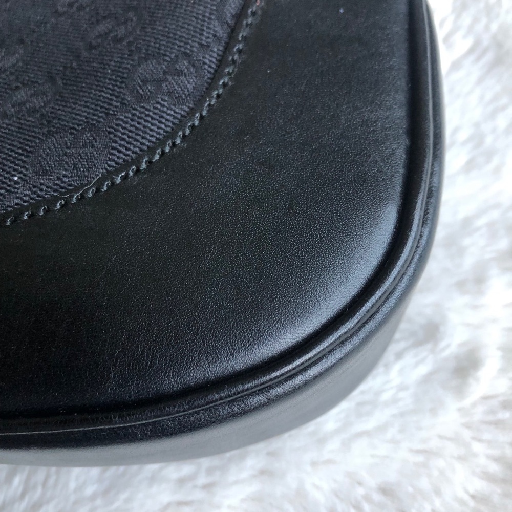 Authentic Vintage Gucci Jackie with Silver Hardware - Picture 3 of 15